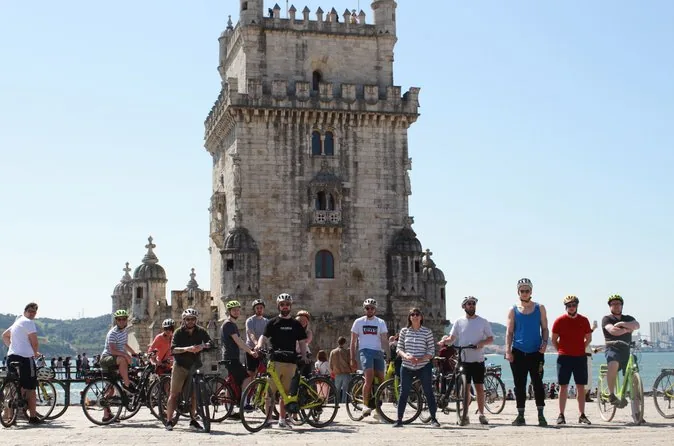 Tour in e-bike lungo il fiume fino a Belém